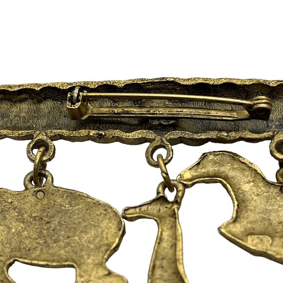 Safari Animal Pin Bar Brooch Vintage Gold Tone Dangling Elephant Giraffe Zebra - Picture 11 of 16
